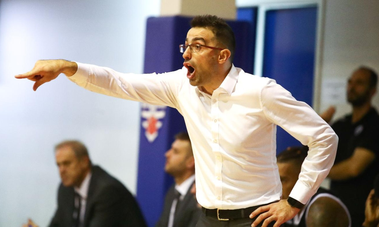 Χαραλαμπίδης: «Θέλουμε να γιορτάσουμε διπλά το Σάββατο»