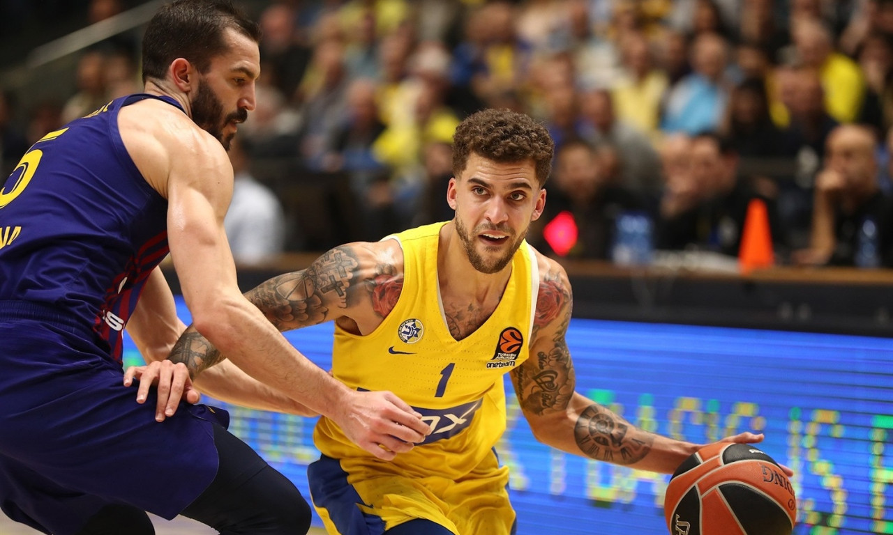 Ενας άσος και ένα Under