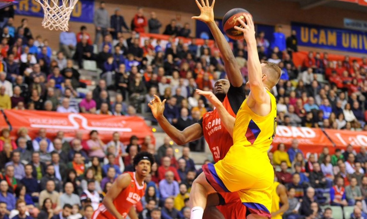 Άντεξε η Μπαρτσελόνα πάρα το show του Λαρεντζάκη