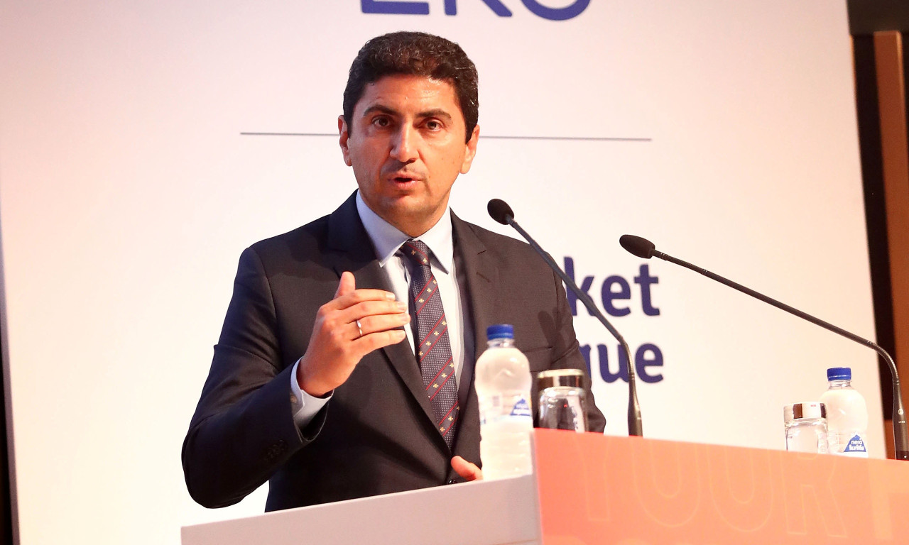 Αυγενάκης: «Κανείς σπουδαιότερος ή μεγαλύτερος από το εθνόσημο»