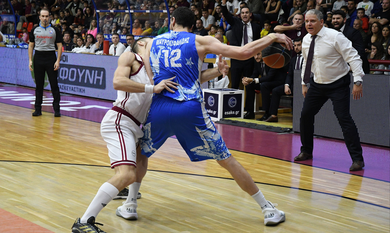 Ήφαιστος-Ιωνικός 68-79: Διπλό με υπογραφή Μαυροκεφαλίδη