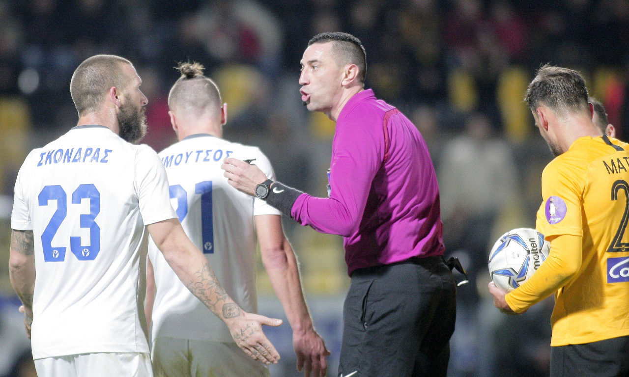 Λαμία: «Να εξεταστεί σε οφθαλμίατρο ο κύριος Βρέσκας…»