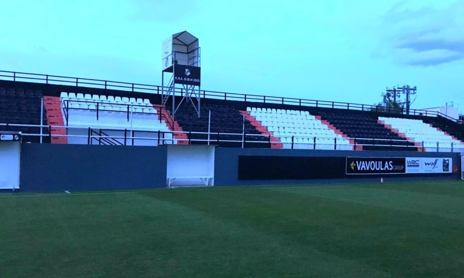 ΟΦΗ: Αντικατέστησε τα σπασμένα καθίσματα