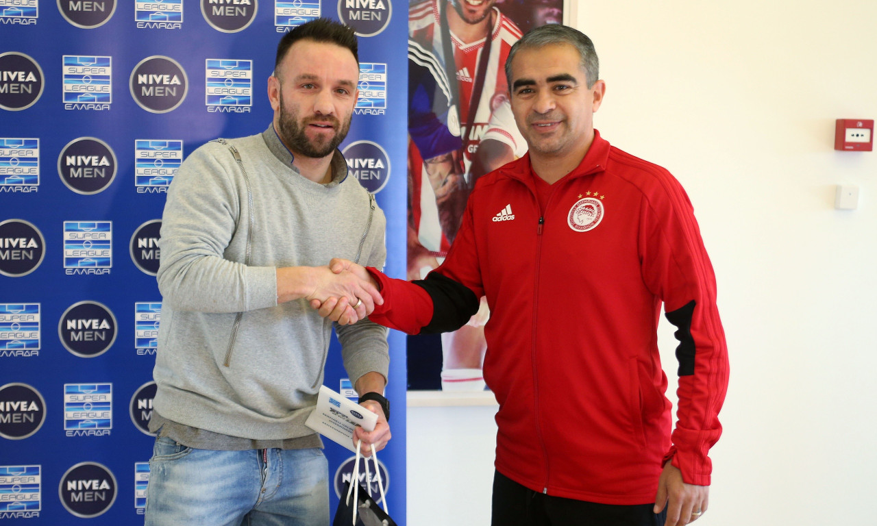 Βαλμπουενά: «Tο βραβείο ανήκει σε όλη την ομάδα» (video)