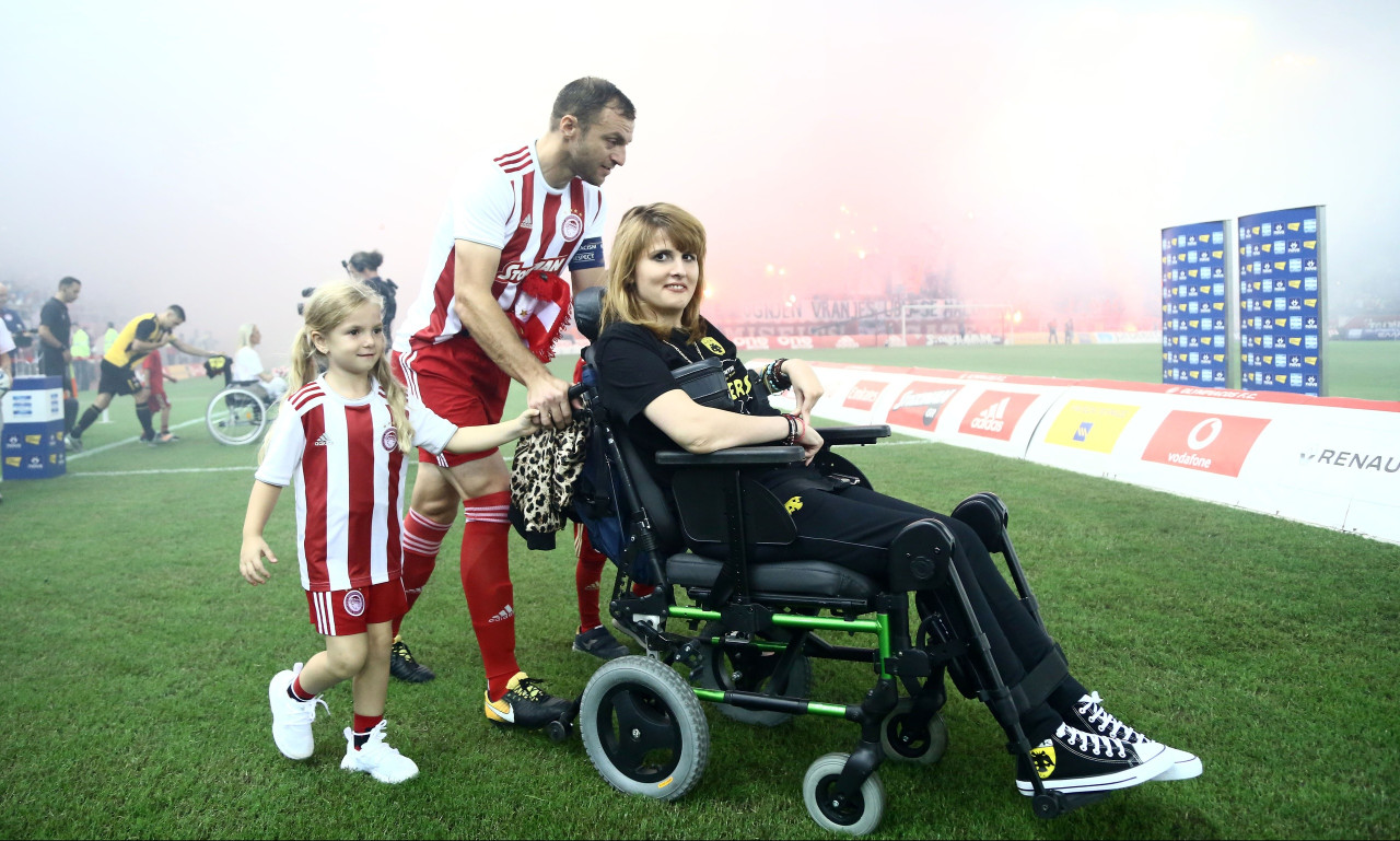 Ολυμπιακός: Ο Μαρινάκης κάλυψε τα έξοδα για την αποκατάσταση της Μυρτώς (photos)