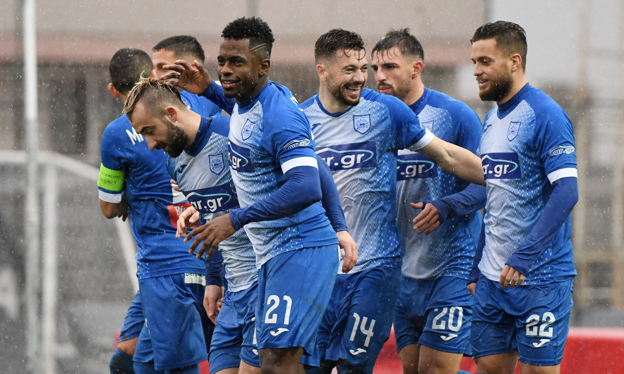 Super League 2: Χόρευε στη βροχή ο ΠΑΣ Γιάννινα