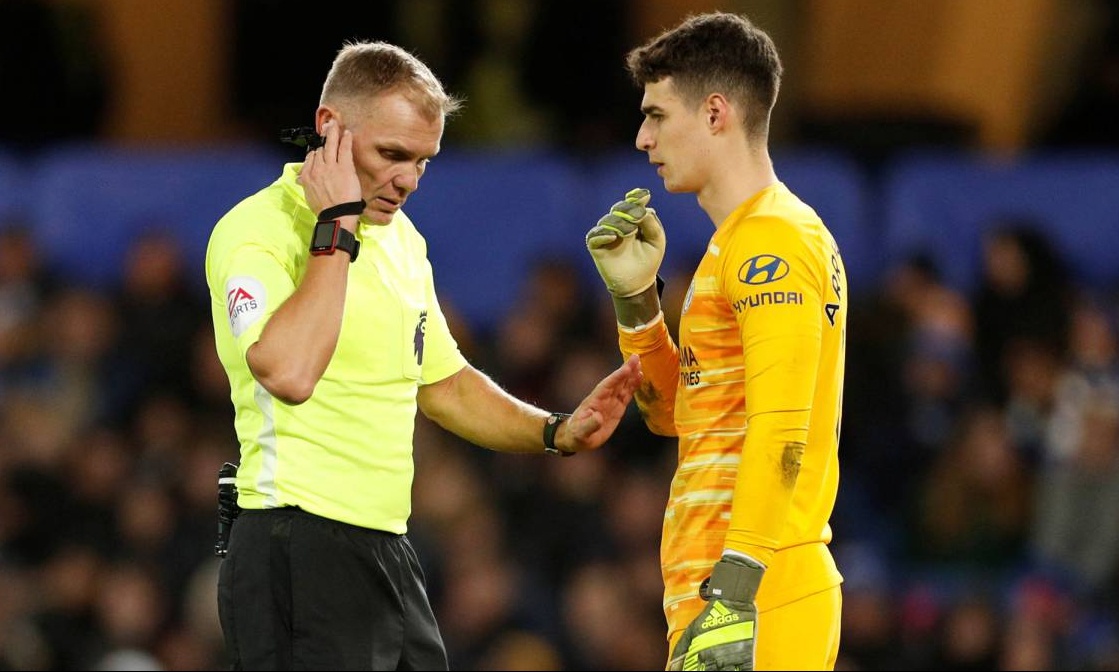 Τότεναμ: «Καμπάνα» σε οπαδό που πέταξε ποτήρι στον Κέπα (video)