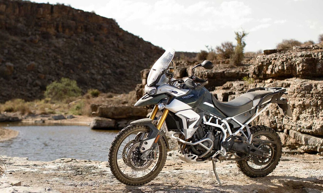 Η απόλυτη βρετανική μηχανή για τον James Bond