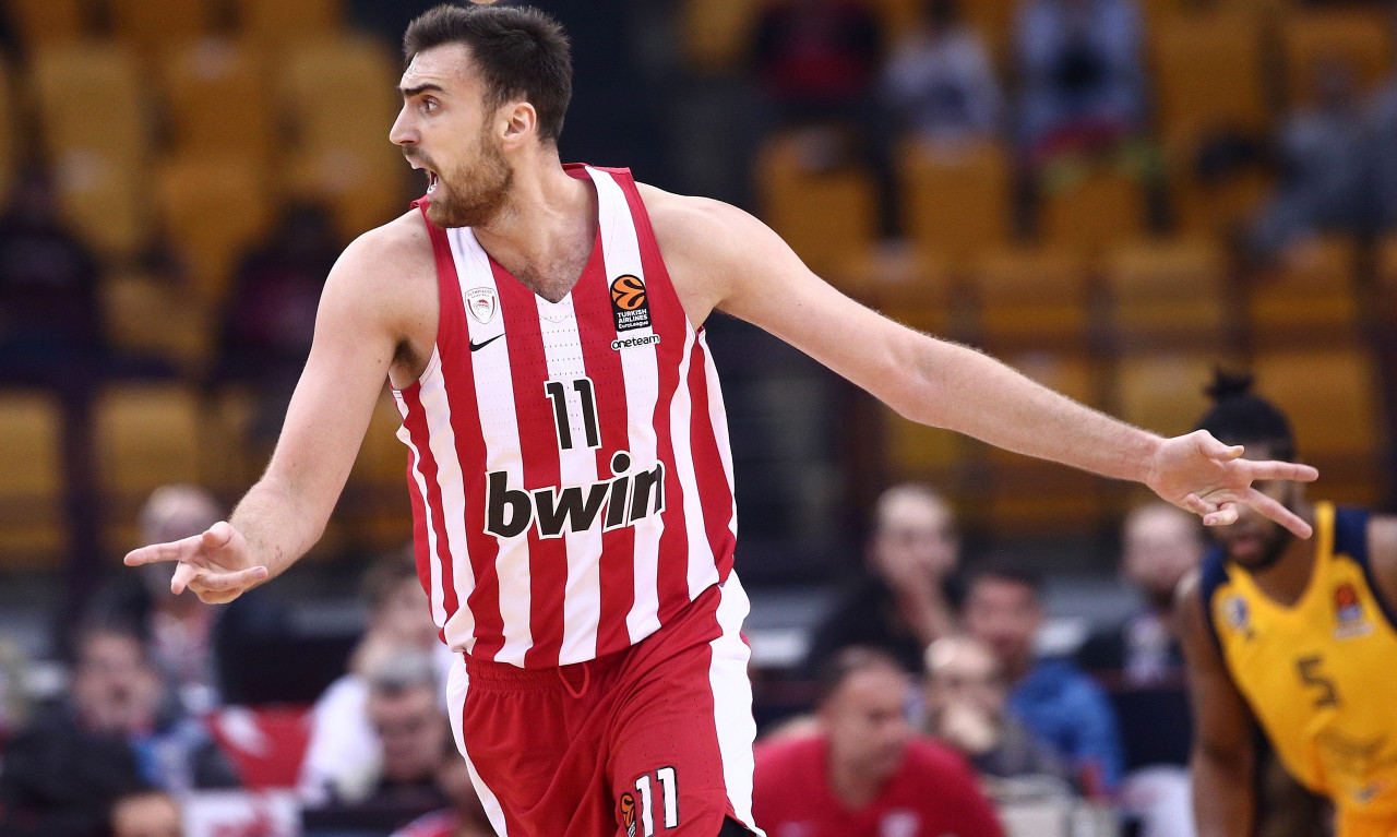 Ολυμπιακός: Πρόβλημα με Μιλουτίνοφ