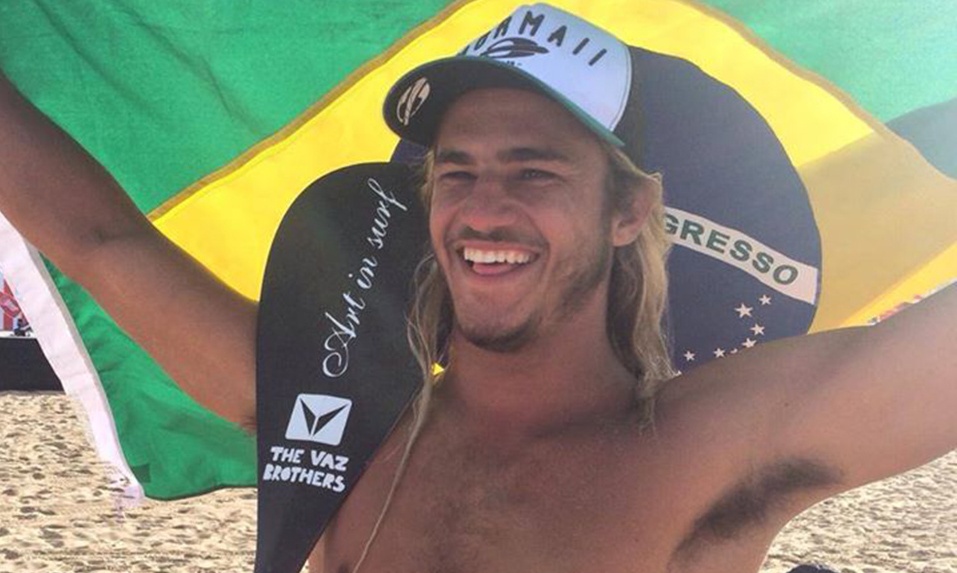 Ο Κάϊο Βαζ «δάμασε» το μεγαλύτερο κύμα της χρονιάς