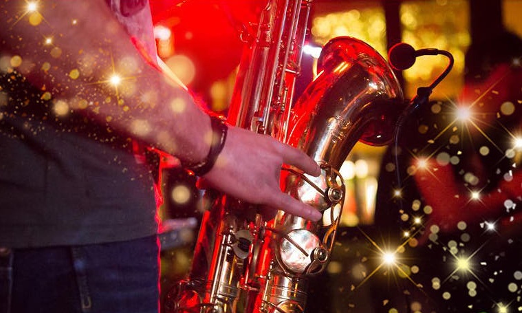 Rock Avenue: Σε... εορταστικό «mood» με κιθάρα και σαξόφωνο