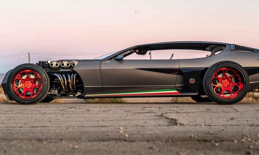 Η γυμνή διαμαρτυρία της Lamborghini Espada