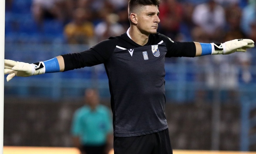 Προβάρει τα ερυθρόλευκα ο Βελλίδης!