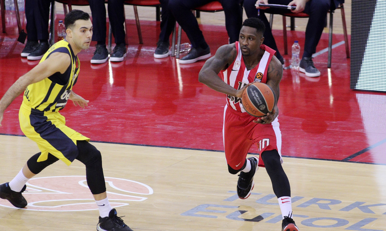 Τσέρι: «Δεν έχουμε ταυτότητα, κανείς δεν μας φοβάται»