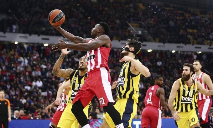 Διάλυση Νο.2 στον Ολυμπιακό