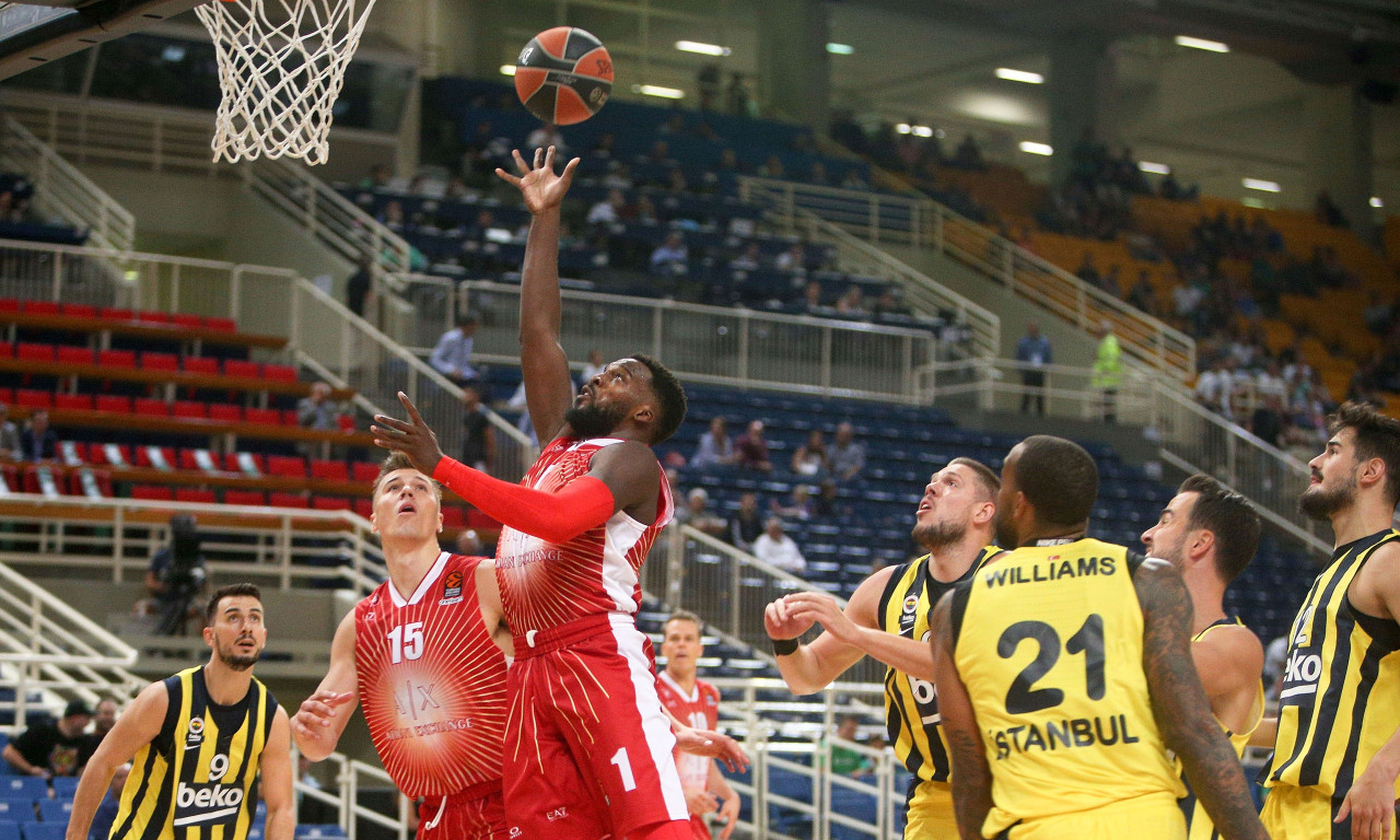 Τέλος από Αρμάνι ο Μακ – Εκεί πηγαίνει ο Αμερικανός γκαρντ