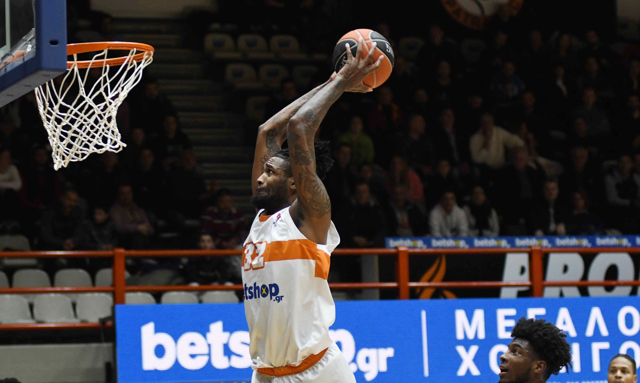 Ολυμπιακός: Ενισχύεται με Έλις (video)