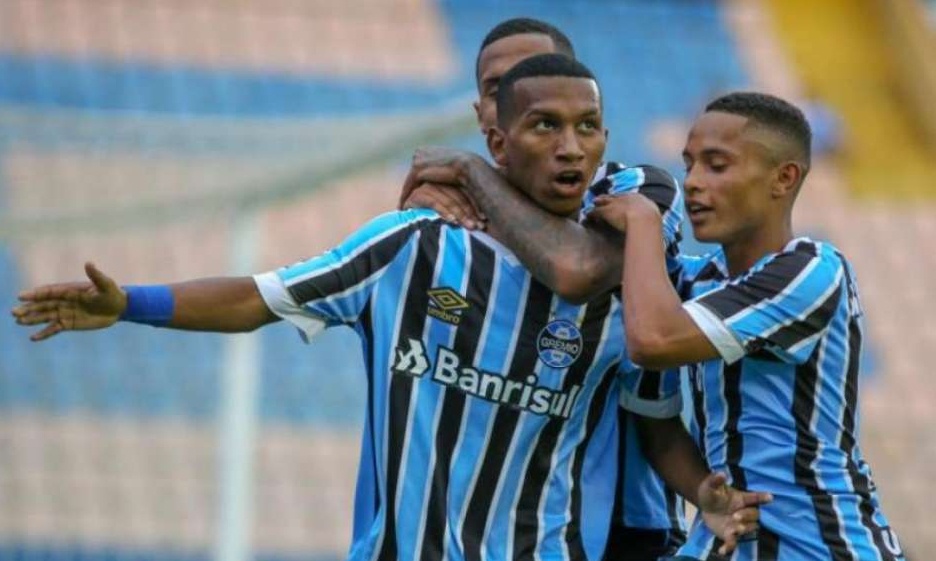 Εξτρέμ από Βραζιλία «βλέπει» η ΑΕΚ (videos)