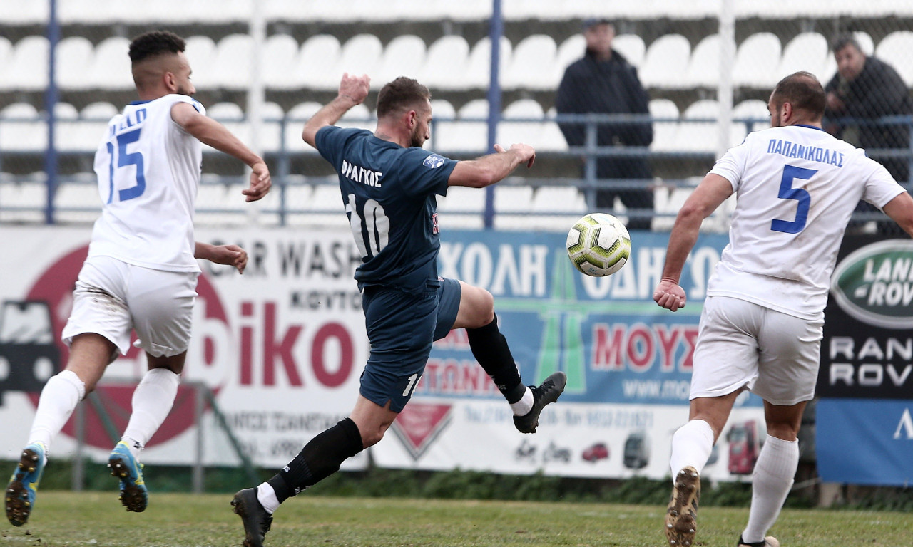 Football League: Νίκες για Τρίκαλα, Ιωνικό