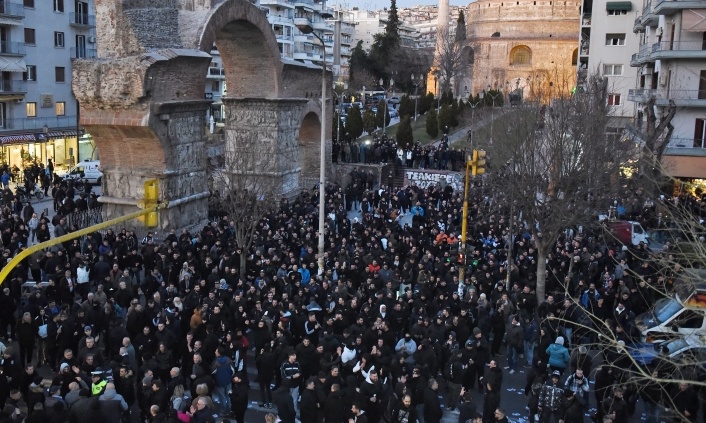 Ξεκίνησαν οι κινητοποιήσεις: Στους δρόμους σύσσωμος ο ΠΑΟΚ (photos&video)