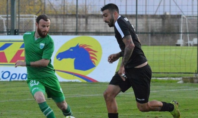 Λεβαδειακός: Ανακοίνωσε τριπλό διαζύγιο