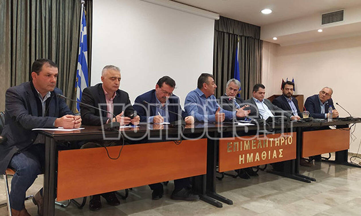 Ημαθία: Διακόπηκε η σύσκεψη Βορίδη – αγροτών από οπαδούς του ΠΑΟΚ