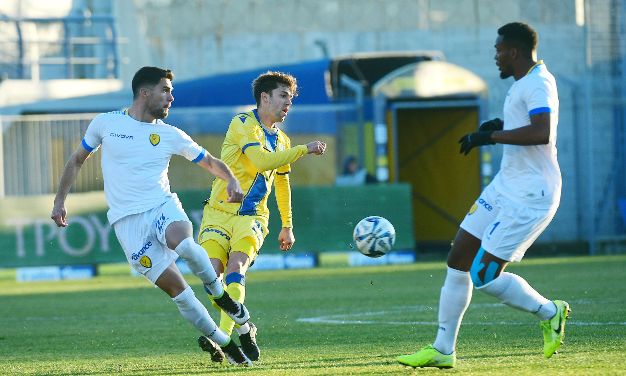 Αστέρας Τρίπολης-Παναιτωλικός 2-1: Το buzzer beater του Ντέλετιτς στην Τρίπολη (video)