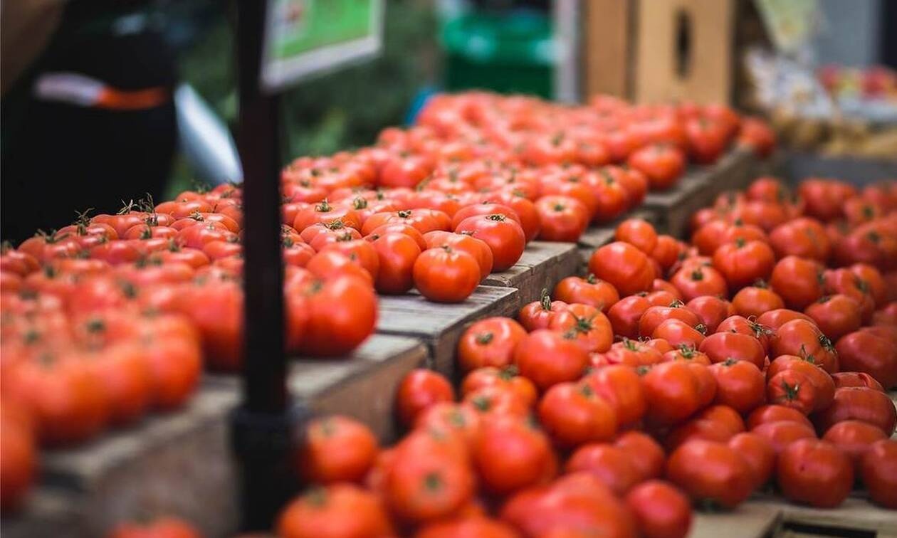 Ιεράπετρα: Απίστευτη ταμπέλα από παραγωγό για τις ντομάτες! (photo)