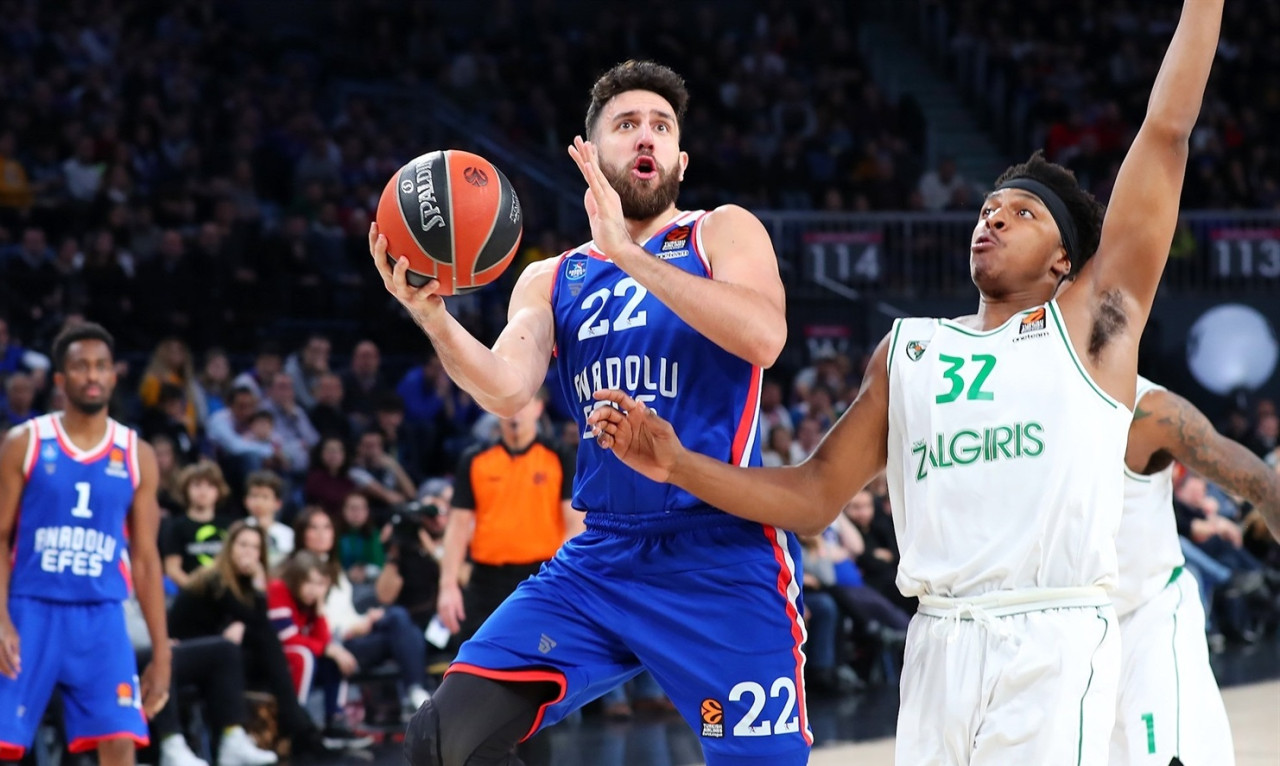 Αναντολού Εφές-Ζαλγκίρις 96-91: Με «καυτό» δίδυμο γλίτωσε το κάζο