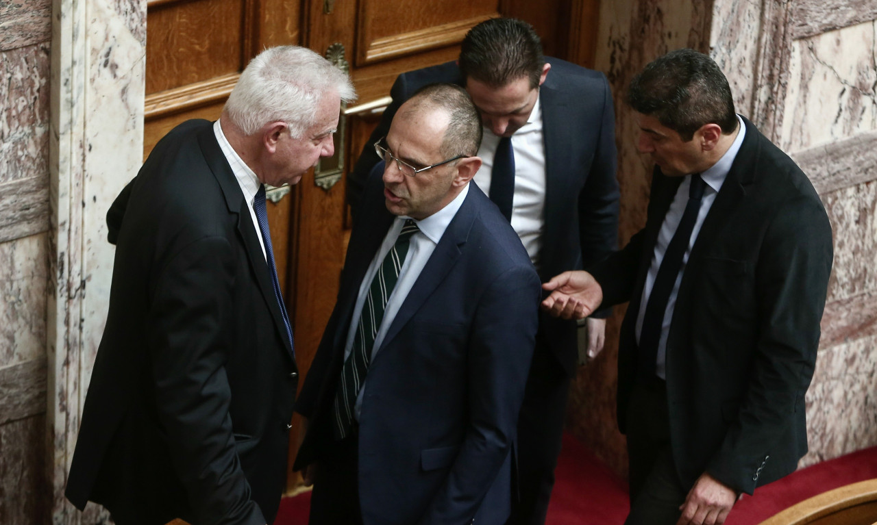 Γεραπετρίτης: «Αφαίρεση 5-10 βαθμών από την τρέχουσα βαθμολογία»