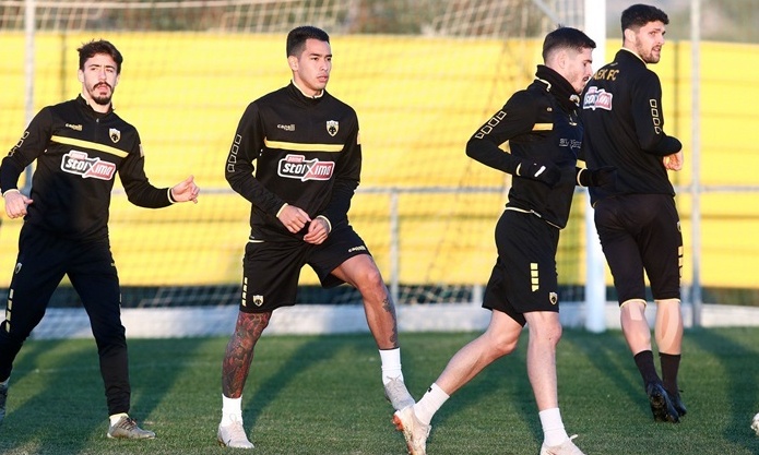 ΑΕΚ: Μέσα οι Παουλίνιο, Γιακουμάκης