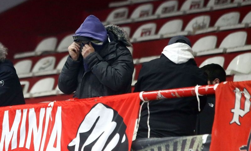 Χάος με μολότοφ και δακρυγόνα στου Ρέντη πριν το Ολυμπιακός-Παναθηναϊκός (video+photos)