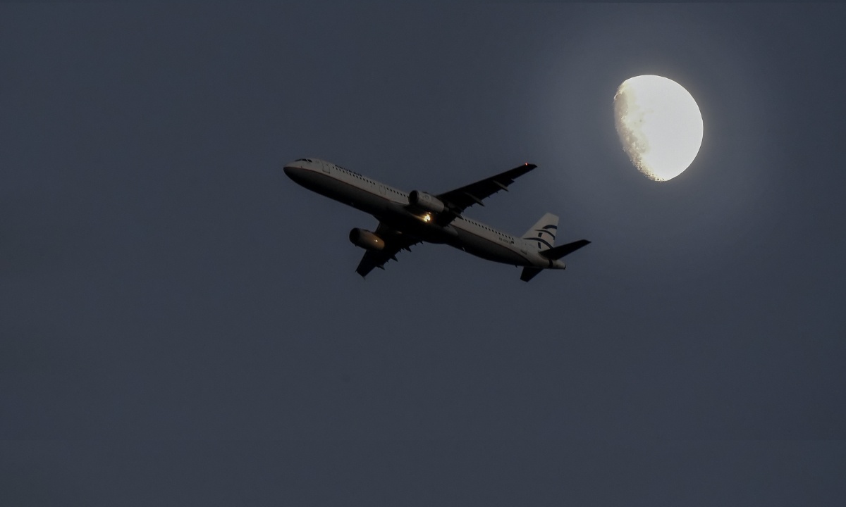 Θρίλερ με την πτήση του Σταϊκούρα – Δεν μπορούσε να προσγειωθεί στις Βρυξέλλες