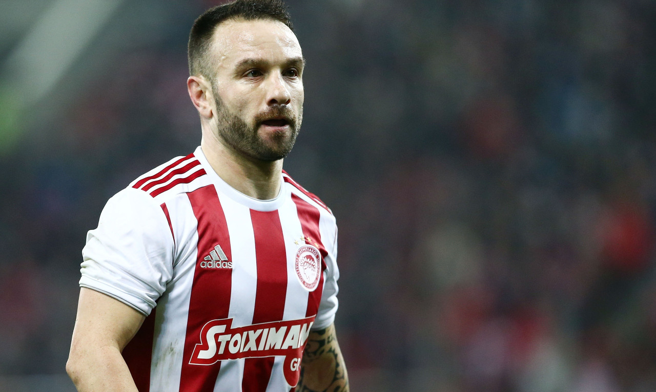 Ολυμπιακός: Μένει και του χρόνου ο Βαλμπουενά