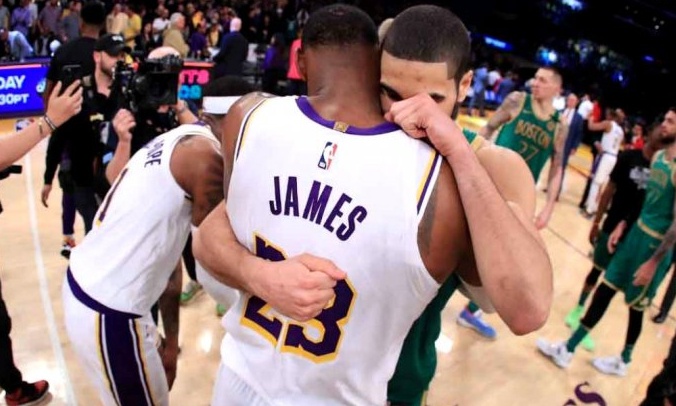 Αποθέωσε τον Τέιτουμ ο ΛεΜπρόν: «Είναι το απόλυτο πρόβλημα, ο νεαρός βασιλιάς»!