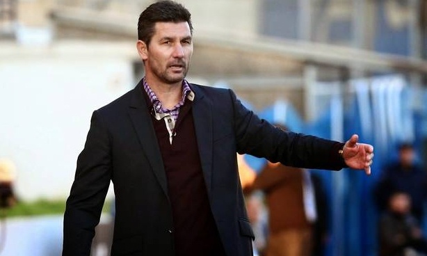 ΑΠΟΕΛ: Εξαλλος ο Ουζουνίδης με τους παίκτες του