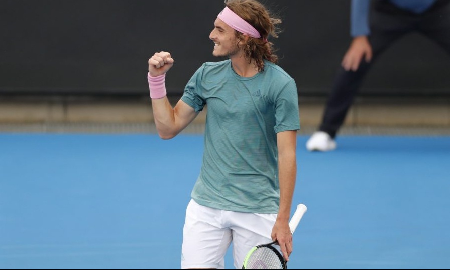 Στους «8» ο Τσιτσιπάς