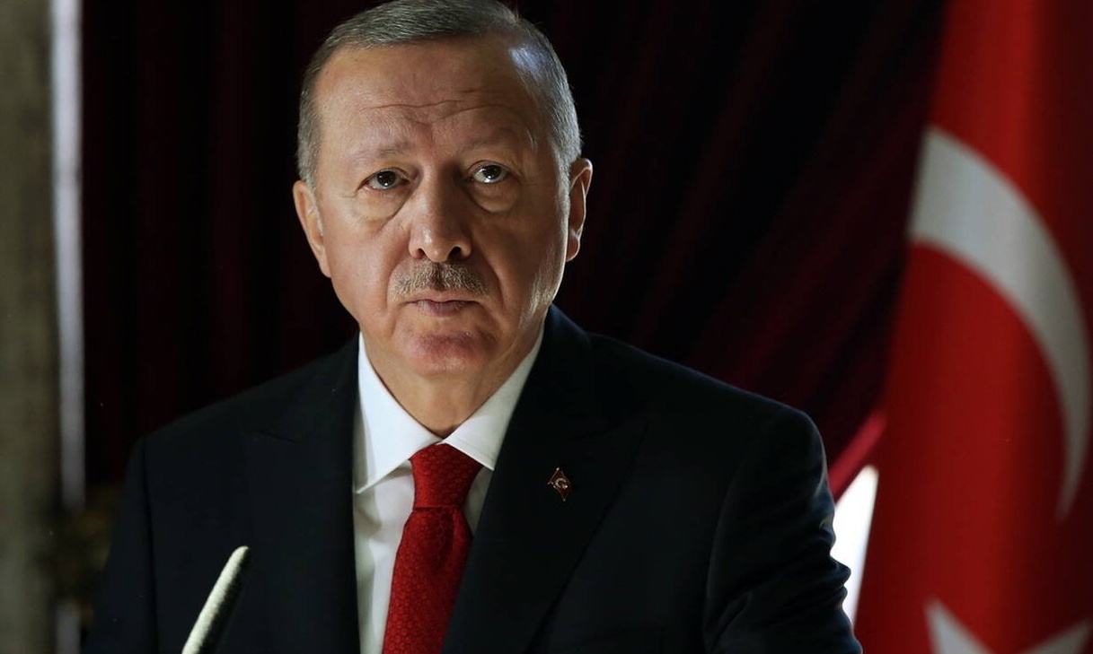 Νέα πρόκληση Ερντογάν: Οι Έλληνες πετούν βόμβες, όχι μονο χημικά