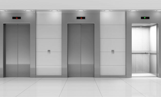 Τρομερό! Αυτός είναι ο λόγος που υπάρχουν καθρέπτες στους ανελκυστήρες (photos)