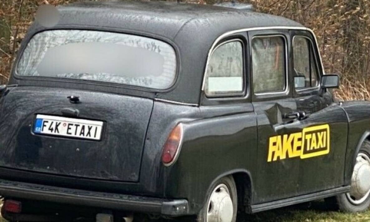 Απίστευτη αγγελία: Πωλείται το γνήσιο «Fake Taxi» (photos)