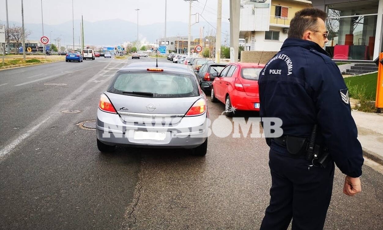 Κορονοϊός στην Ελλάδα - Απαγόρευση της κυκλοφορίας: Έτσι γίνονται οι έλεγχοι της ΕΛ.ΑΣ (pics+vid)