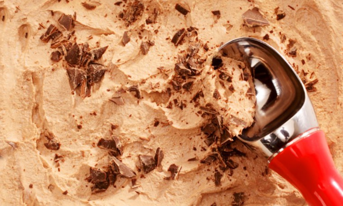 Οι 15 τροφές που πρέπει να αποφεύγετε αν είστε πάνω από 40 (εικόνες)