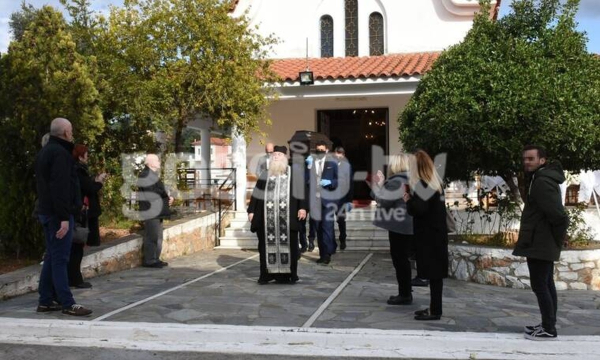 Κηδεία Χατζηκουτσέλη: Το τελευταία αντίο στον ηθοποιό  (Photos)