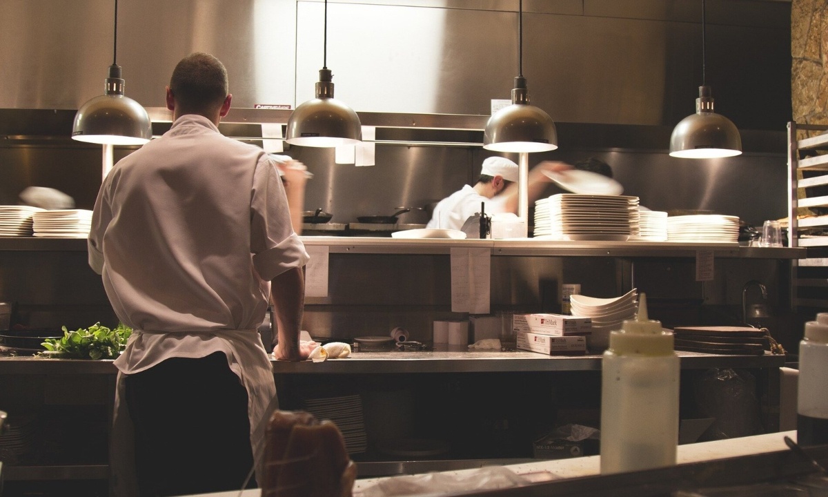 Σοκ: Πέθανε διάσημος σεφ από κορονοϊό (photos)