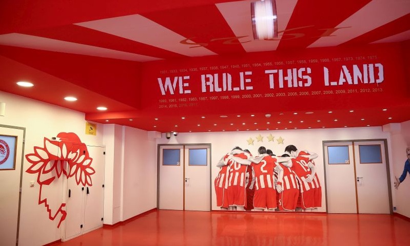 Ολυμπιακός: Έτσι φτιάχτηκαν τα… θρυλικά αποδυτήρια στο «Γ. Καραϊσκάκης» (video+photos)