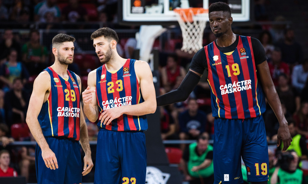 Μείωση αποδοχών και σε Μπασκόνια, Αλαβές (photo)