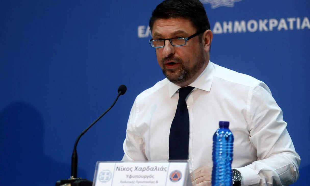 Κορονοϊός - Χαρδαλιάς: Παρατείνεται το «λουκέτο» των καταστημάτων μέχρι 11 Απριλίου