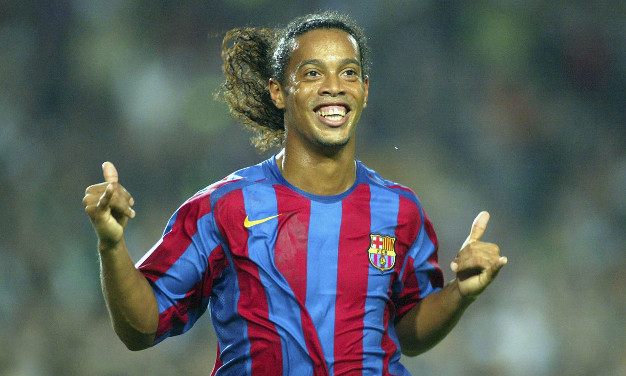 Ροναλντίνιο: Νέο βίντεο από τη ζωή στη φυλακή (photos+video)