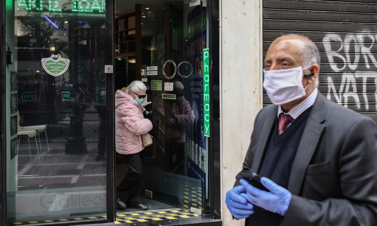 Κορονοϊός - Πέτσας: Έρχονται μέτρα για τους ασυνεπείς - Όριο σε αριθμό και διάρκεια μετακινήσεων