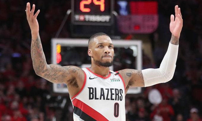 NBA: Η χρονιά... καριέρας του Λίλαρντ (video)